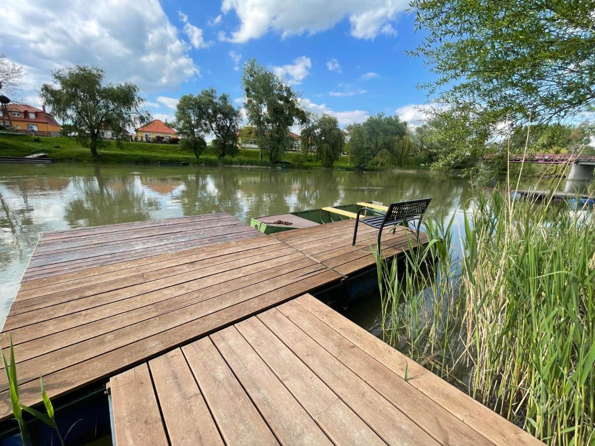 Hidlab Apartman Kimle Exteriör bild